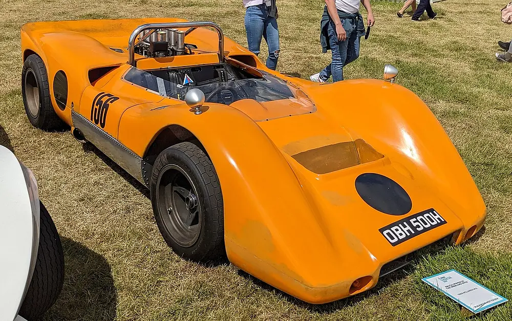 Unknown manufacturer McLaren M12