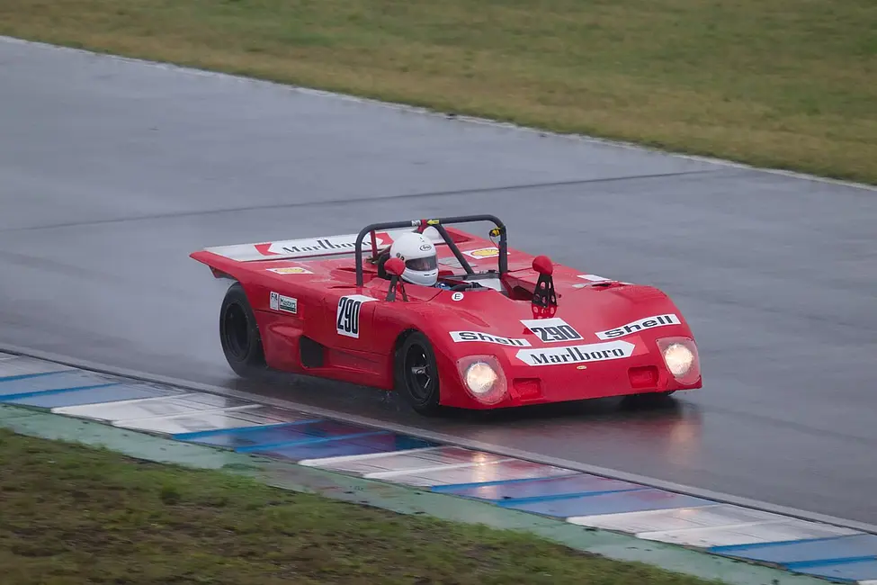 Lola Cars Lola T290