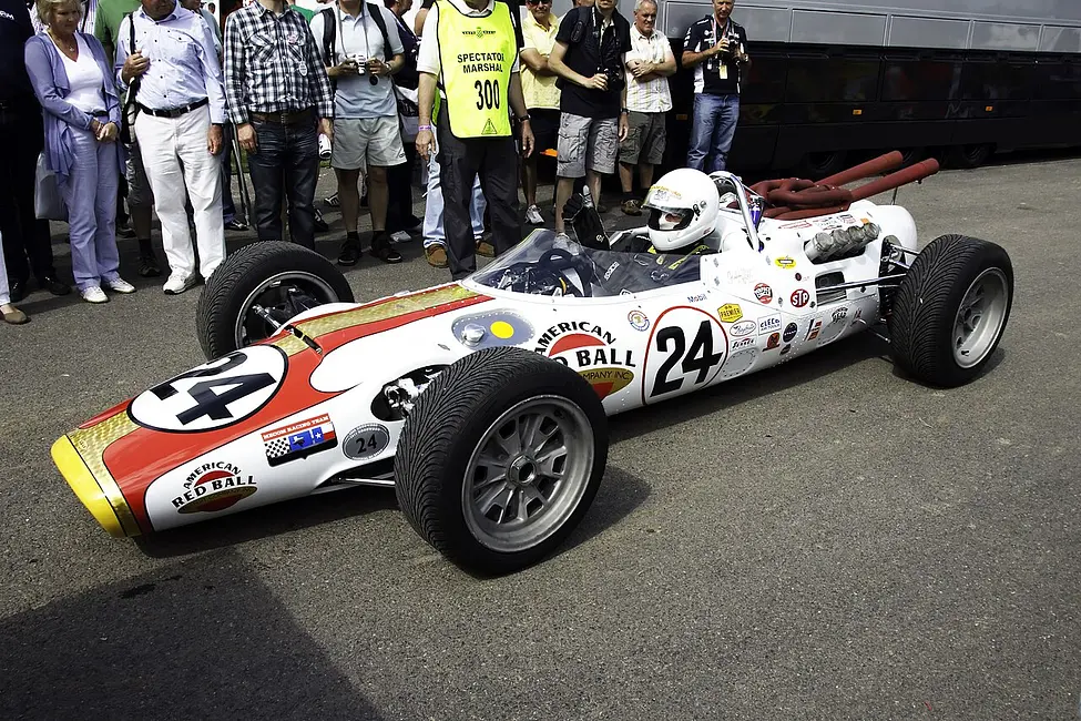 Lola Cars Lola T90