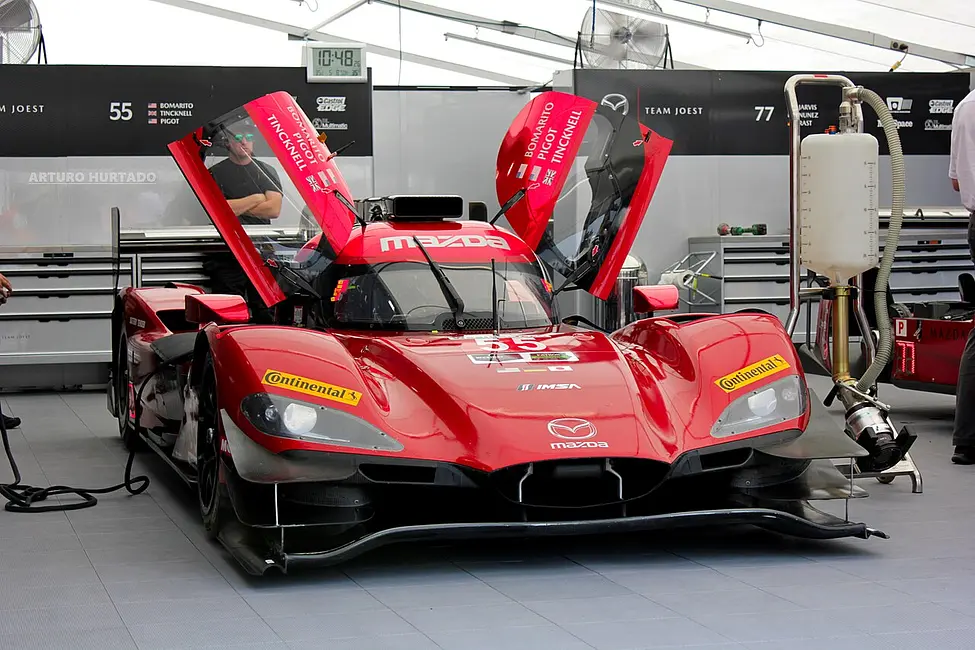 Constructeur inconnu Mazda RT24-P