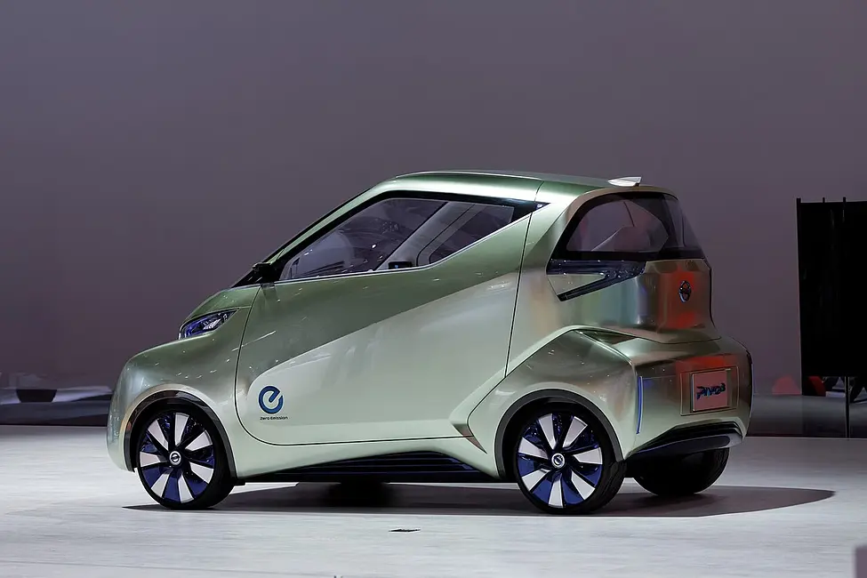Nissan Pivo 3