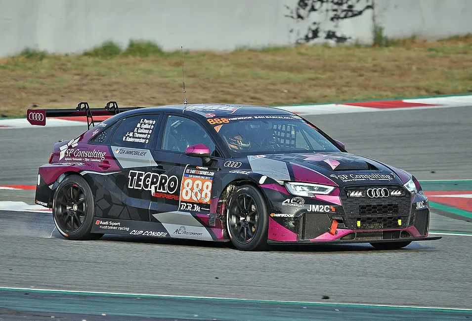 Audi RS 3 LMS
