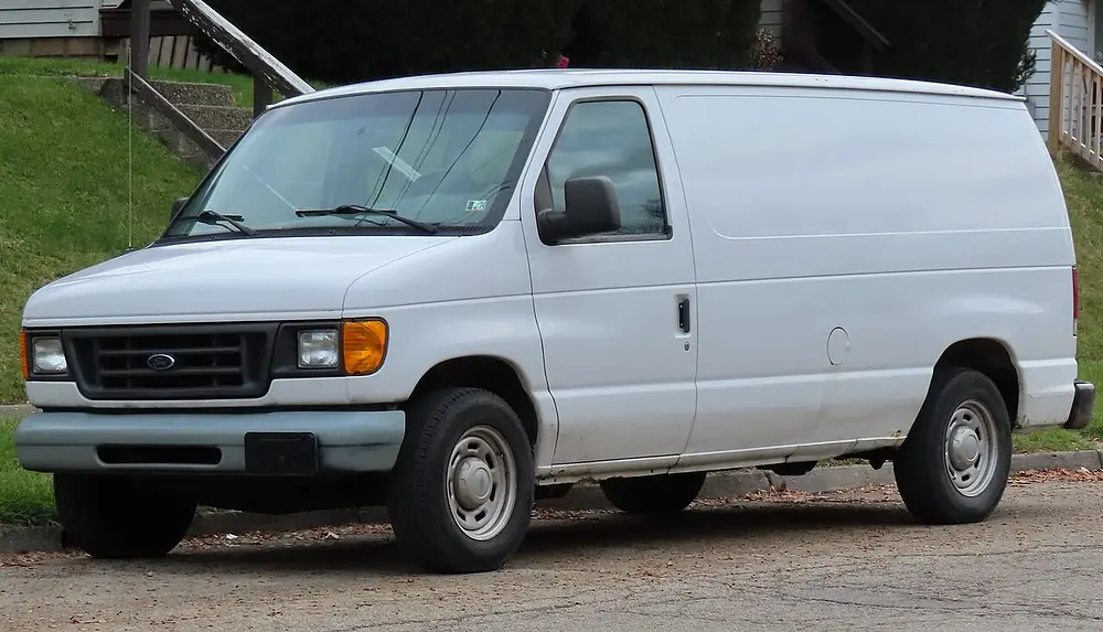 Ford E150 Econoline 2WD 1993 · 4.9 L · 6 cylinders · Regular Gasoline · (FFS) · Automatic 3-spd · Rear-Wheel Drive