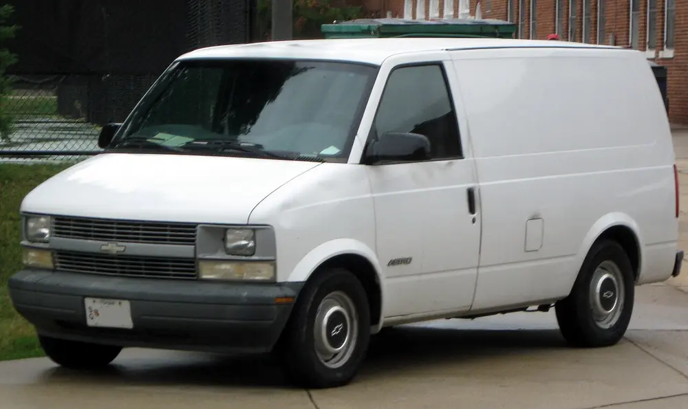 Chevrolet Astro 2WD (cargo) 1995 · 4.3 L · 6 cylinders · Premium Gasoline · (FFS)      (MPFI) · Automatic 4-spd · CLKUP · Rear-Wheel Drive