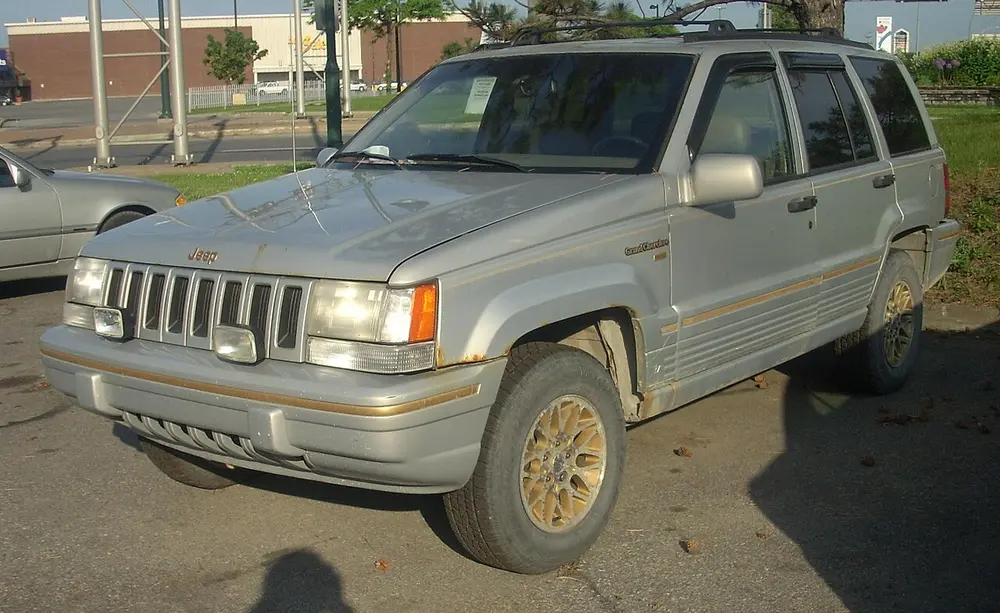 Jeep Grand Cherokee 2WD 1996 · 4.0 L · 6 cylinders · Regular Gasoline · (FFS) · Automatic 4-spd · Rear-Wheel Drive
