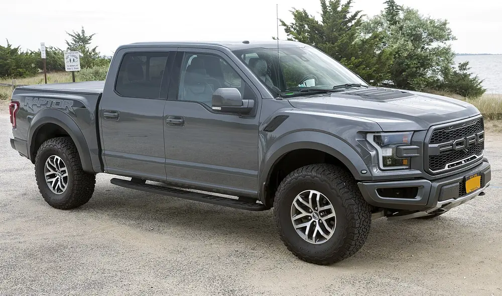 Ford F150 RAPTOR 4WD 2017 · 3.5 L · 6 cylinders · Regular Gasoline · SIDI · Automatic (S10) · Part-time 4-Wheel Drive