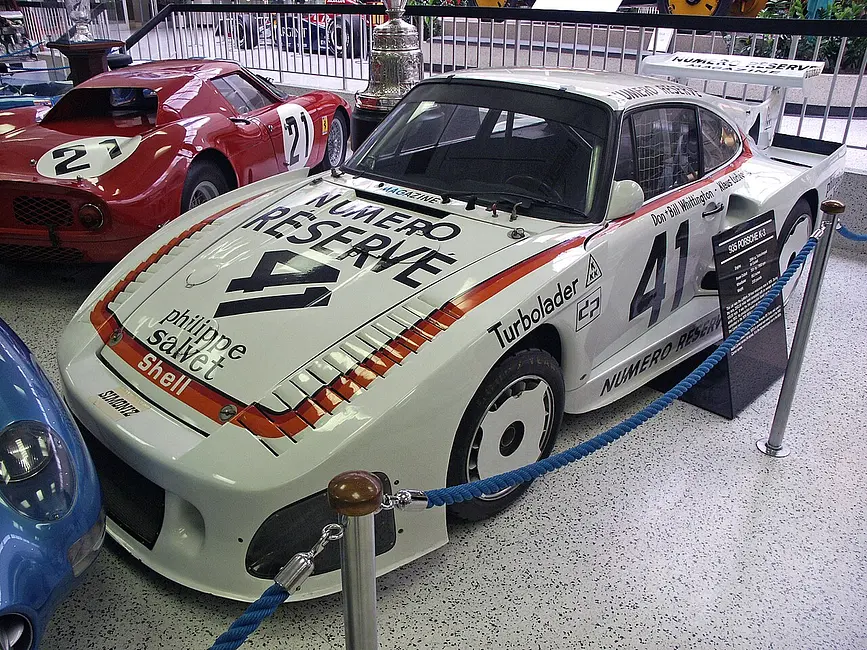 Porsche 935