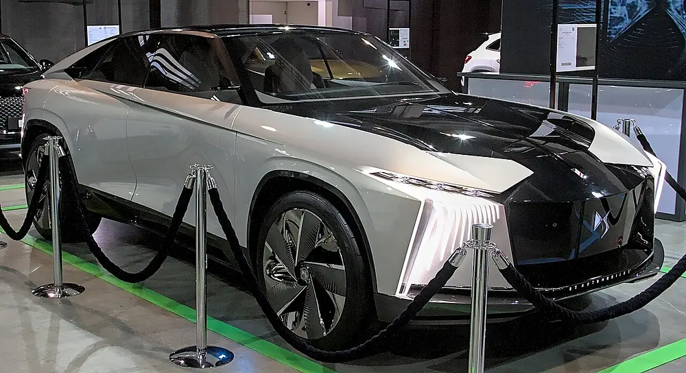 Stellantis DS Aero Sport Lounge Concept