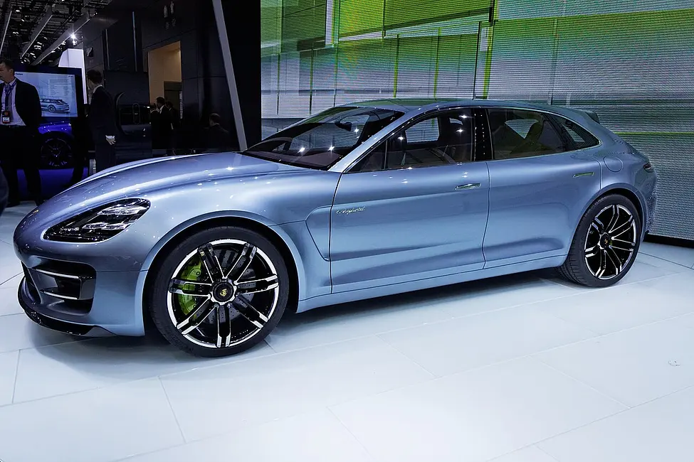 Porsche Panamera Sport Turismo e-hybrid concept