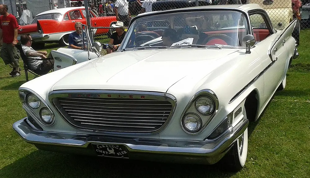 Chrysler Saratoga