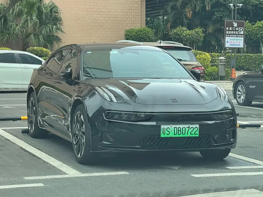 Geely Zeekr 001