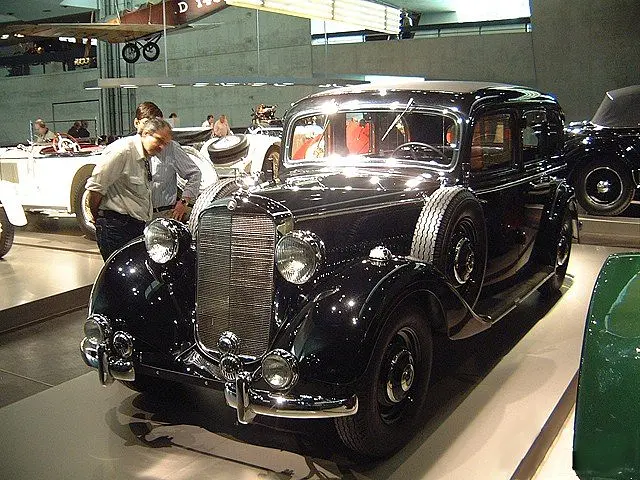 Daimler-Benz Mercedes-Benz 260 D