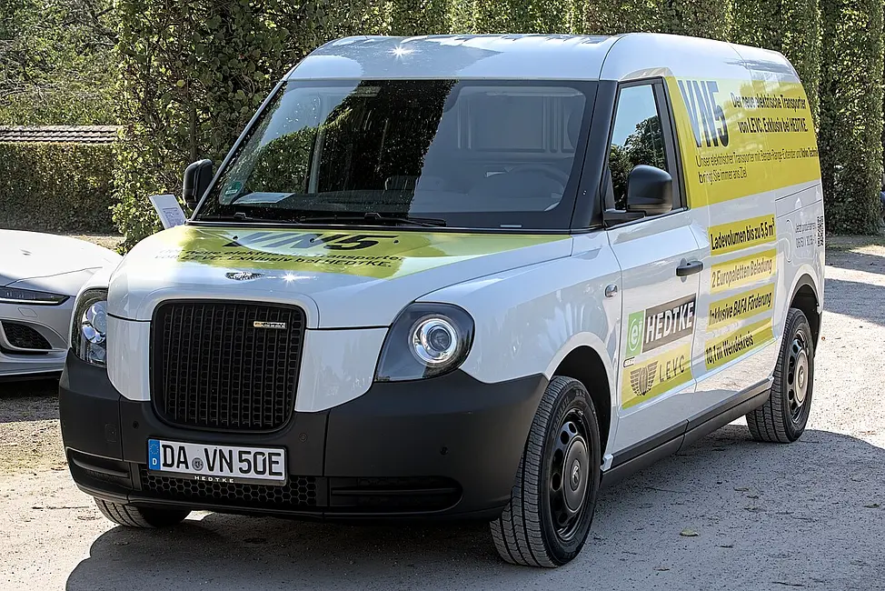 London EV Company LEVC VN5