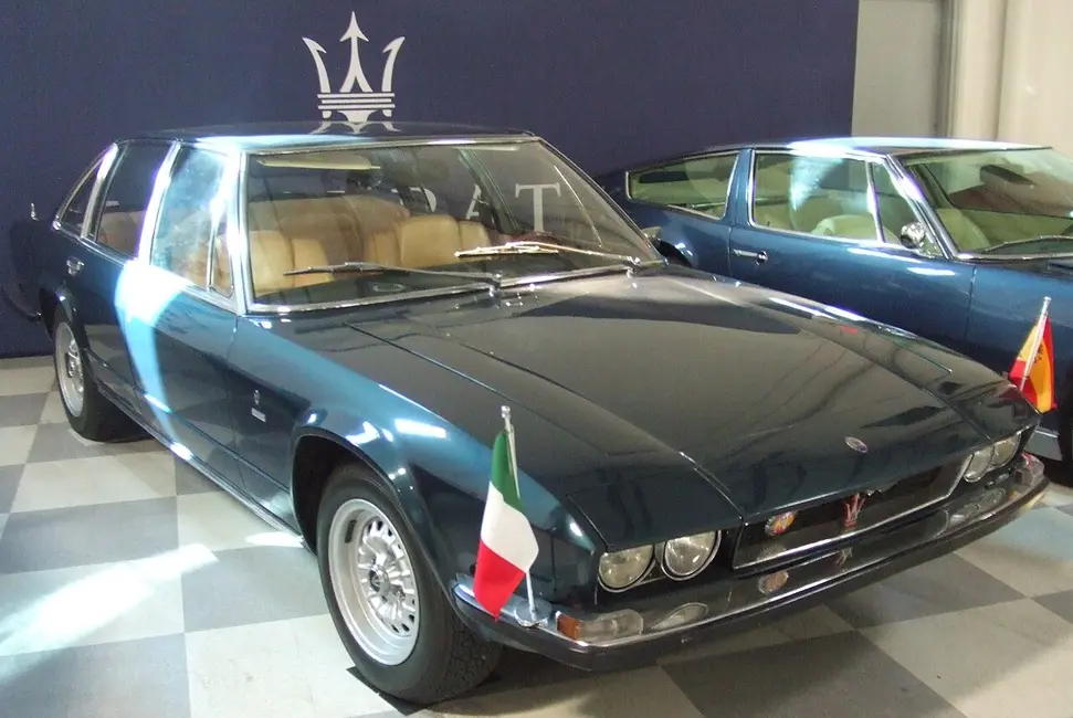 Maserati Quattroporte AM121