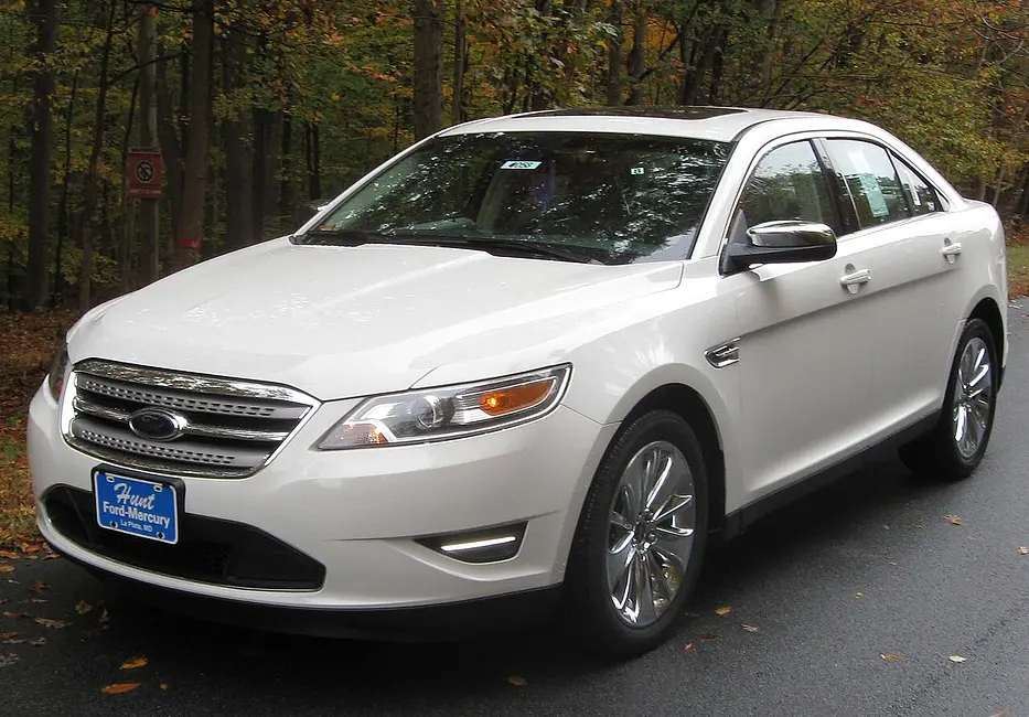 Ford Taurus Wagon 1993 · 3.0 L · 6 cylinders · Regular Gasoline · (FFS) · Automatic 4-spd · Front-Wheel Drive