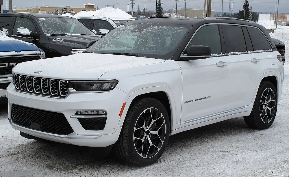 Jeep Grand Cherokee 2WD 2024 · 3.6 L · 6 cylinders · Regular Gasoline · Automatic 8-spd · Rear-Wheel Drive