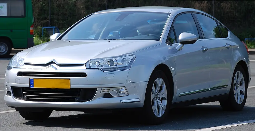 Citroën C5 1.8 L EW7 I4 · 84.582 kW