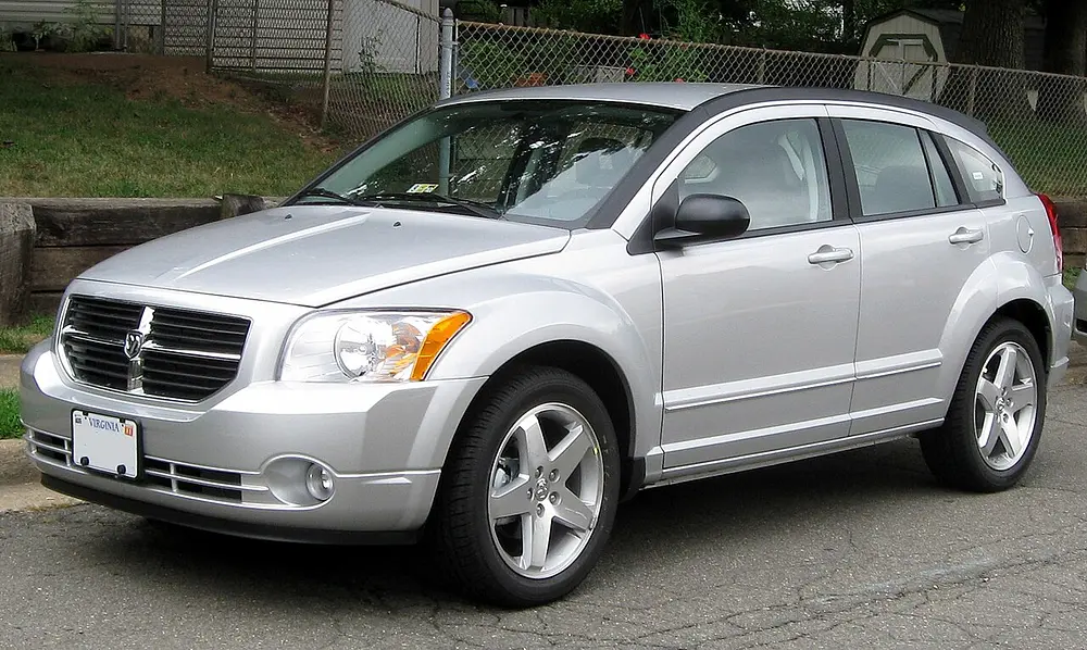 Dodge Caliber 2007 · 1.8 L · 4 cylinders · Regular Gasoline · Manual 5-spd · Front-Wheel Drive