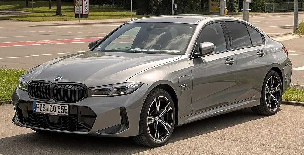 BMW 3 Series 1986 · 2.7 L · 6 cylinders · Regular Gasoline · (FFS)      (MPFI) · Automatic 4-spd · Rear-Wheel Drive