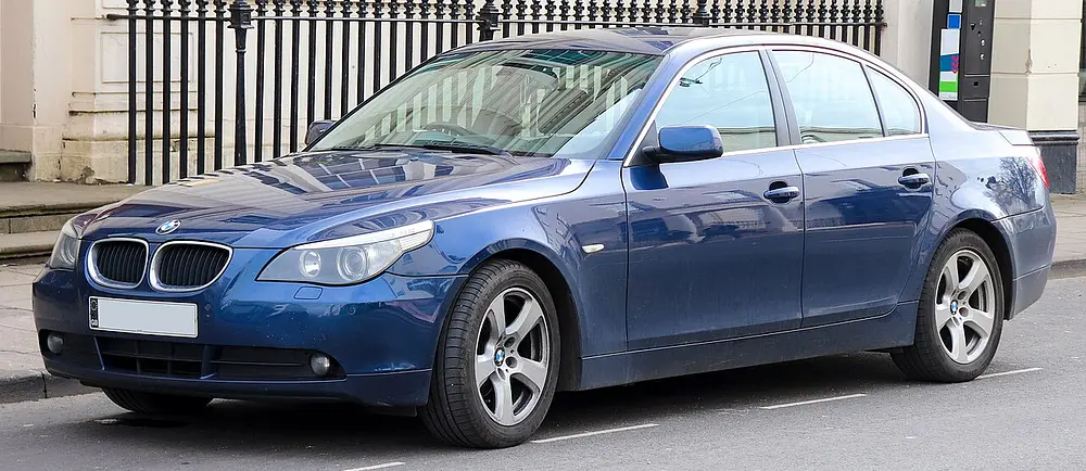 BMW 525i 2005 · 2.5 L · 6 cylinders · Premium Gasoline · Manual 6-spd · Rear-Wheel Drive