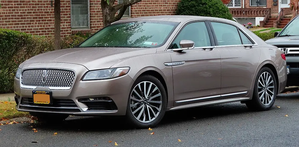 Lincoln Continental  AWD 2017 · 3.0 L · 6 cylinders · Regular Gasoline · SIDI · Automatic (S6) · All-Wheel Drive