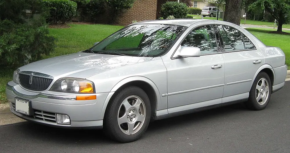 Lincoln LS 2000 · 3.0 L · 6 cylinders · Premium Gasoline · Automatic 5-spd · CLKUP · Rear-Wheel Drive
