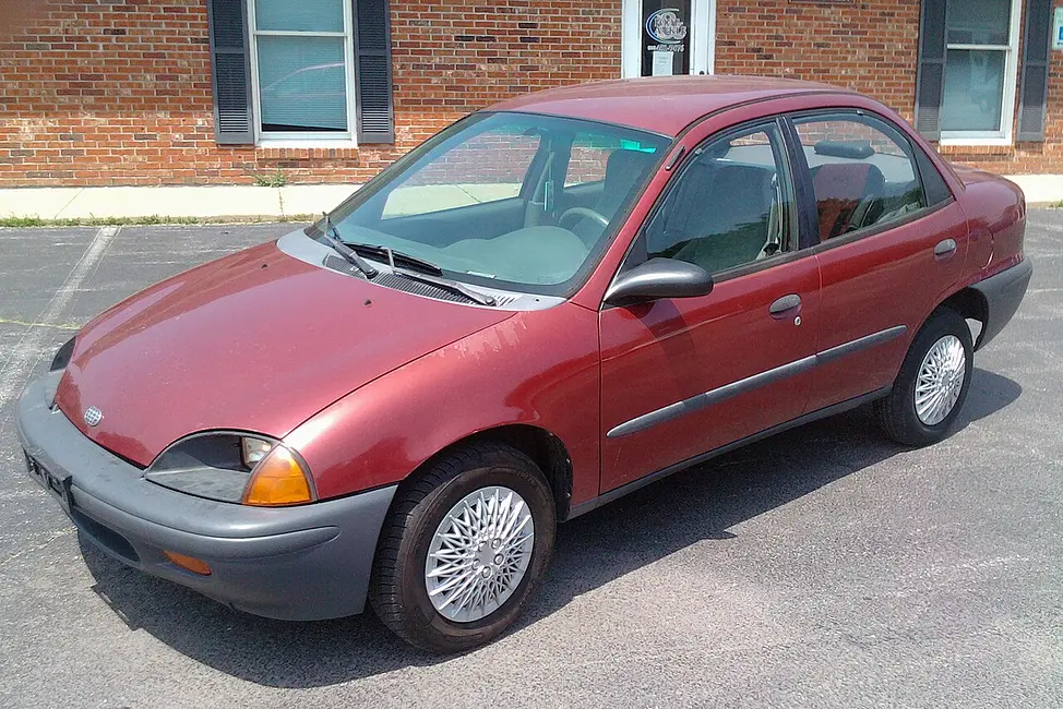 Geo Metro 1994 · 1.0 L · 3 cylinders · Regular Gasoline · (FFS) · Automatic 3-spd · Front-Wheel Drive