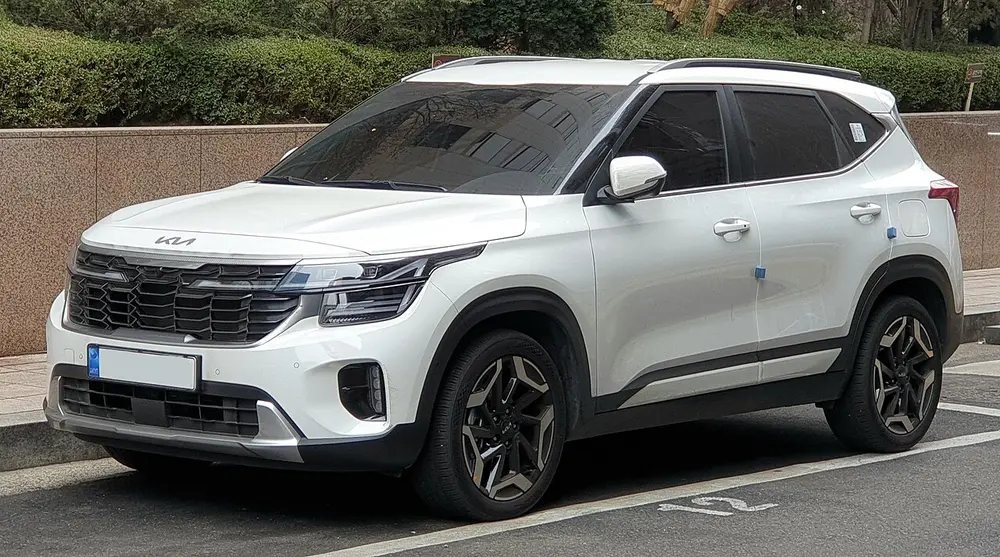 Kia Seltos FWD 2027 · 2.0 L · 4 cylinders · Regular Gasoline · Automatic (AV-S1) · Front-Wheel Drive