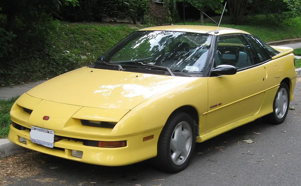 Geo Storm 1990 · 1.6 L · 4 cylinders · Regular Gasoline · (SOHC)     (FFS) · Automatic 3-spd · Front-Wheel Drive
