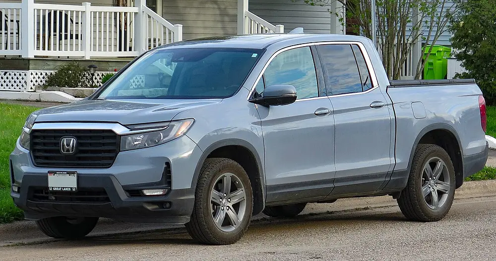Honda Ridgeline Truck 4WD 2006 · 3.5 L · 6 cylinders · Regular Gasoline · Automatic 5-spd · CLKUP · 4-Wheel or All-Wheel Drive