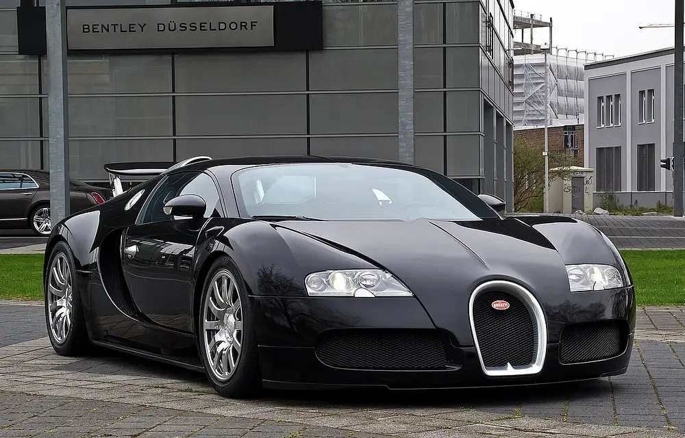 Bugatti Veyron 2006 · 8.0 L · 16 cylinders · Premium Gasoline · Automatic (S6) · 3MODE · 4-Wheel or All-Wheel Drive