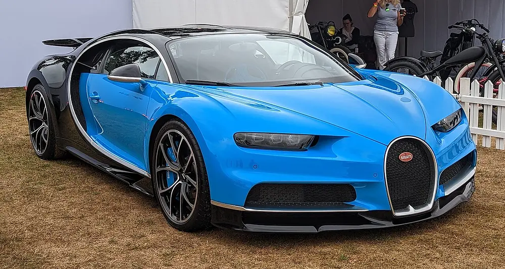Bugatti Chiron 2018 · 8.0 L · 16 cylinders · Premium Gasoline · Automatic (AM-S7) · All-Wheel Drive