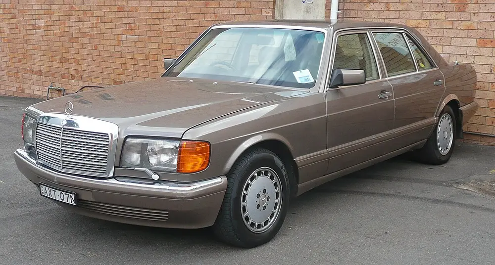 Mercedes-Benz 560SEC 1986 · 5.6 L · 8 cylinders · Premium Gasoline · (GUZZLER)  (FFS)      (MPFI) · Automatic 4-spd · Rear-Wheel Drive