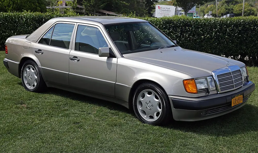 Mercedes-Benz 500E 1993 · 5.0 L · 8 cylinders · Premium Gasoline · (GUZZLER) (FFS) · Automatic 4-spd · Rear-Wheel Drive