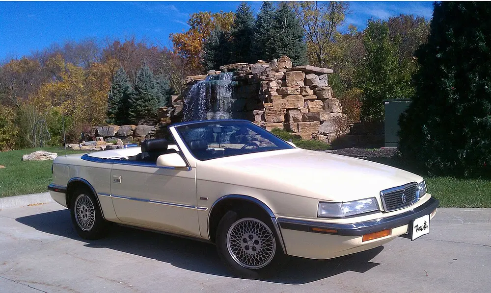Chrysler TC By 1989 · 2.2 L · 4 cylinders · Premium Gasoline · (FFS,TRBO) · Automatic 3-spd · Front-Wheel Drive