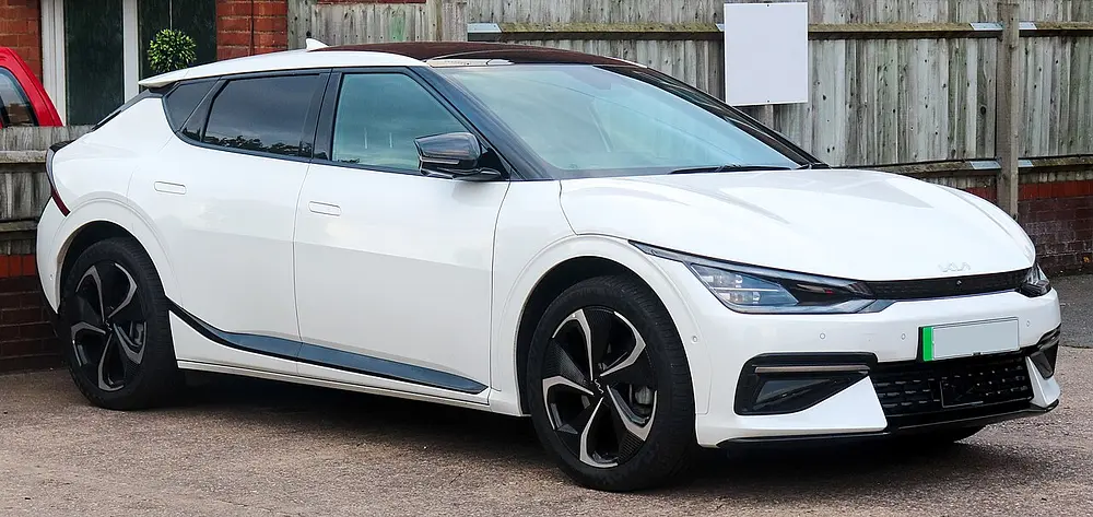 Kia EV6 AWD (Long Range) 2022 · Electricity · 74 and 165 kW PMSM · EV · Automatic (A1) · All-Wheel Drive