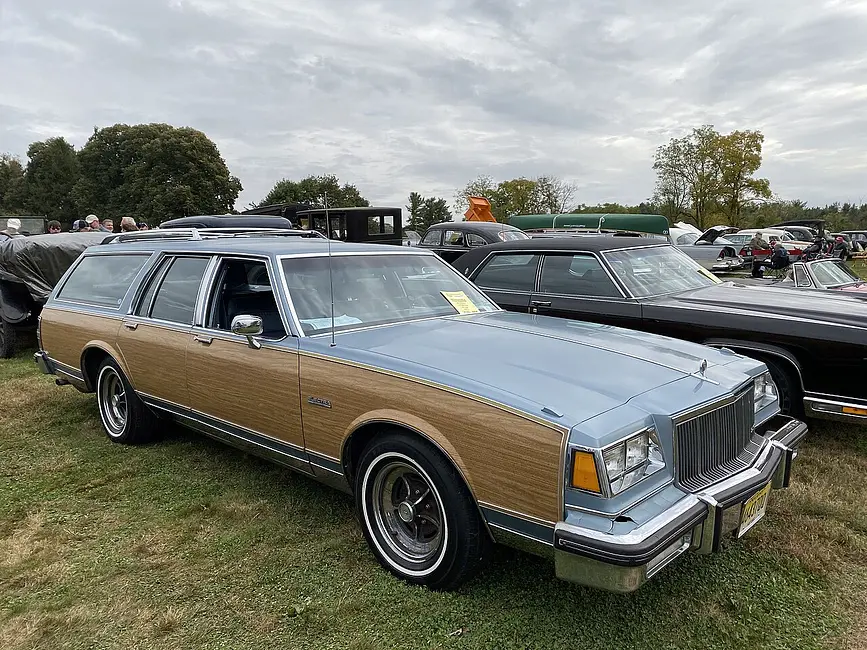 Buick Electra Estate Wagon 1984 · 5.0 L · 8 cylinders · Regular Gasoline · (GM-OLDS) · Automatic 4-spd
