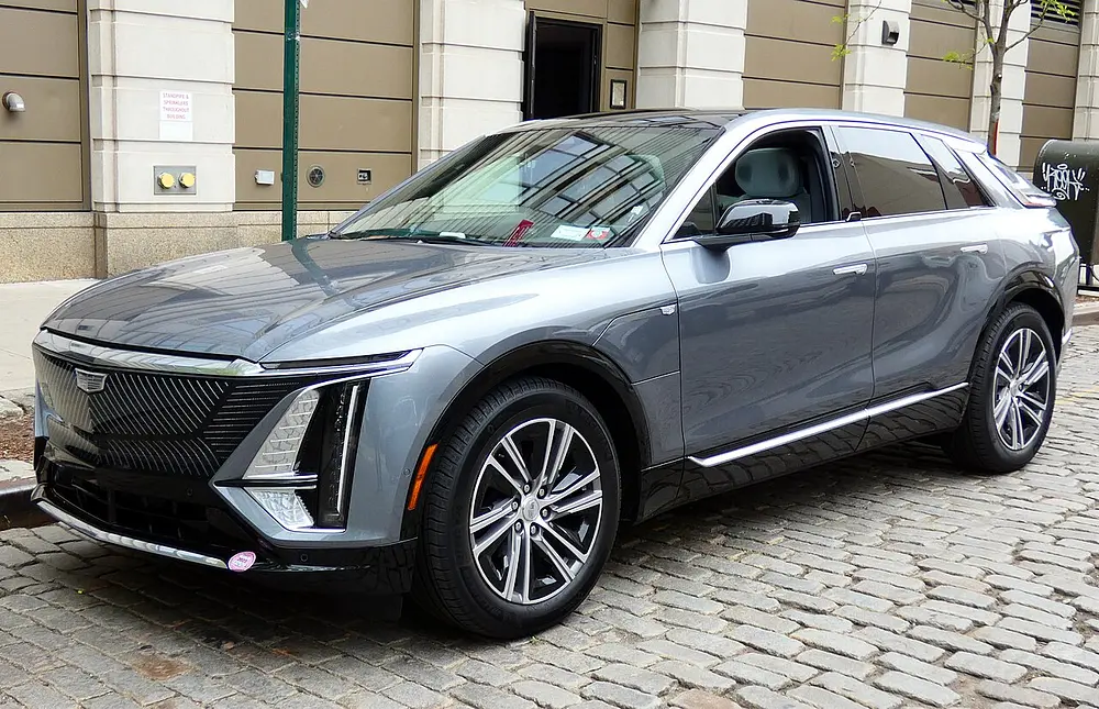 Cadillac LYRIQ 2023 · Electricity · 255 kW ACPM · EV · Automatic (A1) · Rear-Wheel Drive