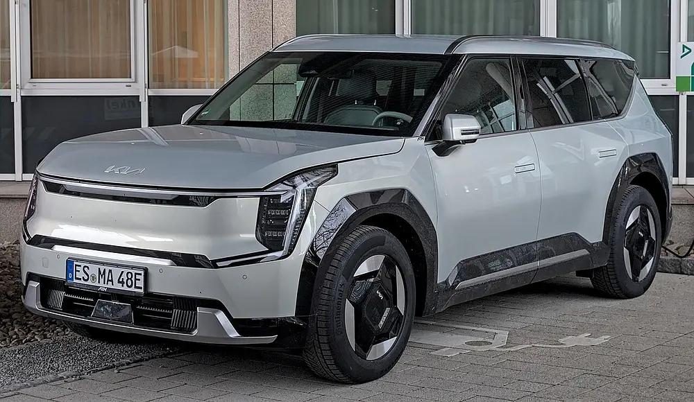 Kia EV9 GT 2026 · Electricity · 139 and 235 kW PMSM (IPM) · EV · Automatic (A1) · All-Wheel Drive