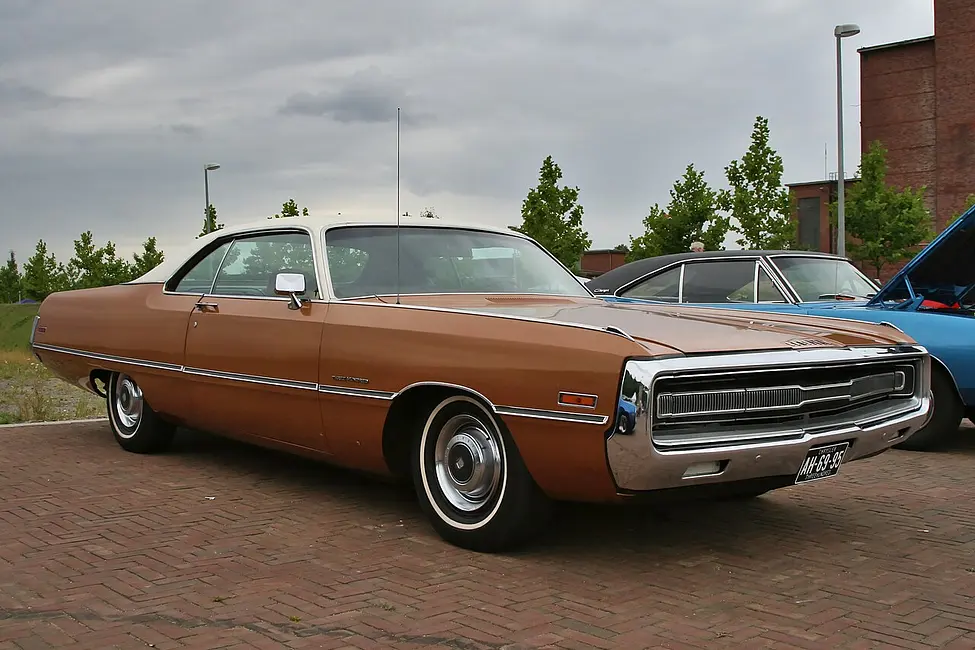 Chrysler 300 non-letter series 440 cu in (7.2 L) RB V8 (1969–1970) 4-barrel · 260.995 kW
