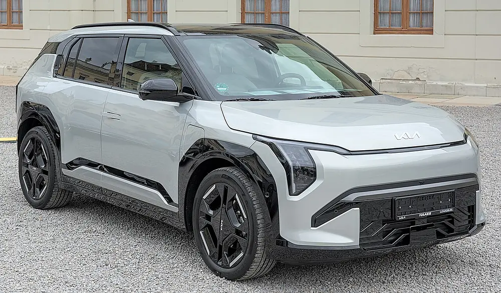 Kia EV3 Long Range FWD 2027 · Electricity · 150  kW PMSM · EV · Automatic (A1) · Front-Wheel Drive