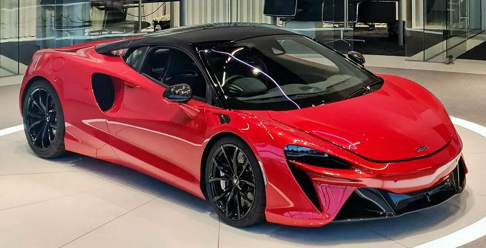 McLaren Artura 2023 · 3.0 L · 6 cylinders · Premium Gasoline · Electricity · 71 kW DCPM · SIDI; PHEV · Plug-in Hybrid · Automatic (AM-S8) · Rear-Wheel Drive