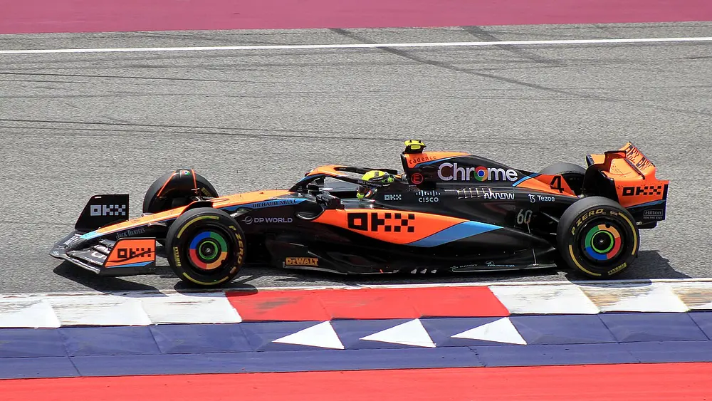 McLaren MCL60