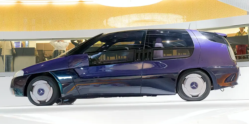 Daimler-Benz Mercedes-Benz F100