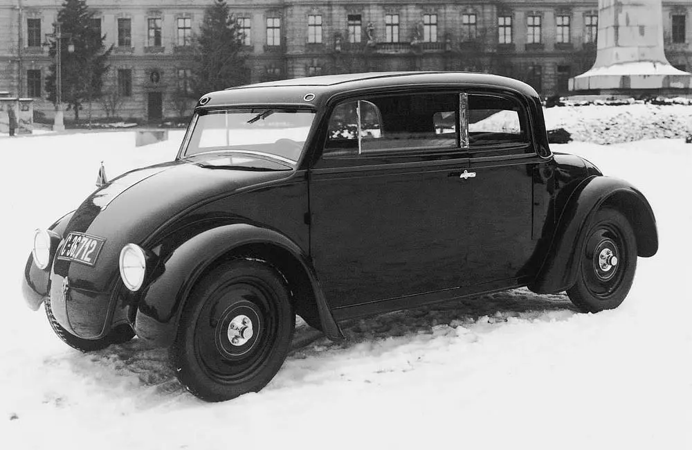 Škoda 932