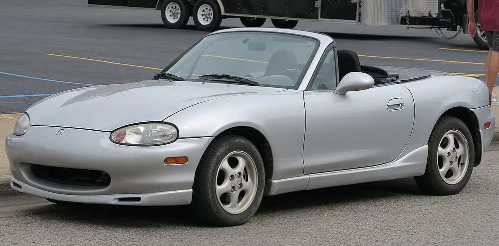 Mazda MX-5 Miata 1999 · 1.8 L · 4 cylinders · Regular Gasoline · Automatic 4-spd · CLKUP · Rear-Wheel Drive