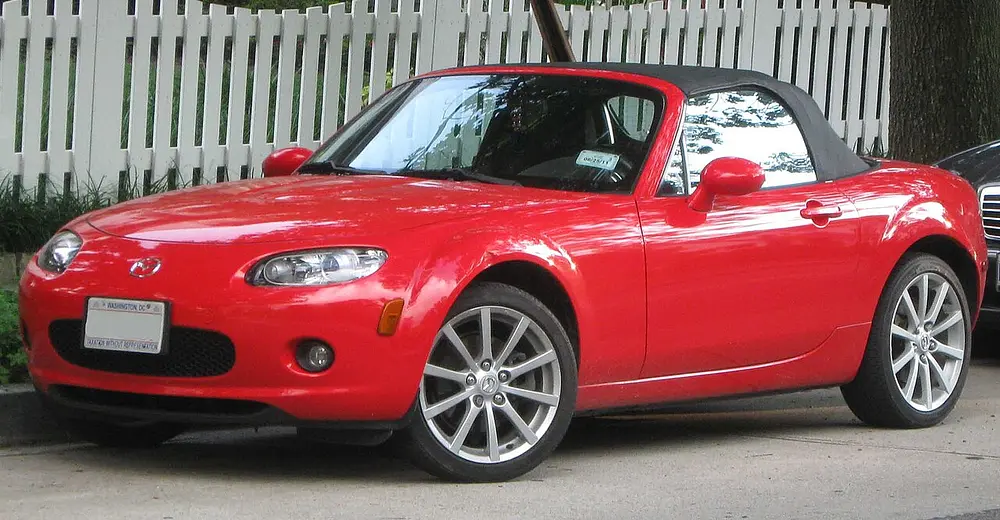 Mazda MX-5 2006 · 2.0 L · 4 cylinders · Premium Gasoline · Manual 5-spd · Rear-Wheel Drive