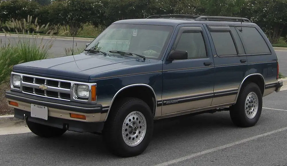 Chevrolet S10 Blazer 2WD 1993 · 4.3 L · 6 cylinders · Premium Gasoline · (FFS)      (MPFI) · Automatic 4-spd · CLKUP · Rear-Wheel Drive