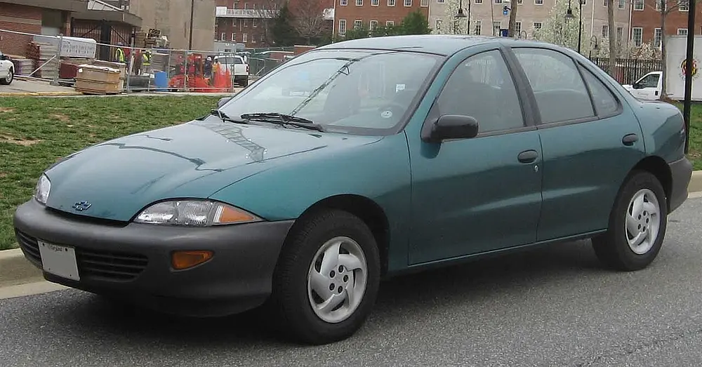 Chevrolet Cavalier 1995 · 2.2 L · 4 cylinders · Regular Gasoline · (FFS)      (MPFI) · Manual 5-spd · SIL · Front-Wheel Drive